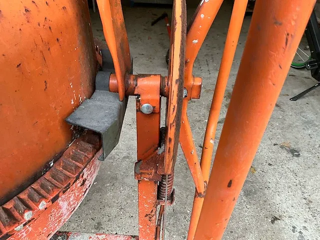 Lescha betonmolen - afbeelding 6 van  6