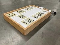 Letterbord met licht - afbeelding 3 van  3