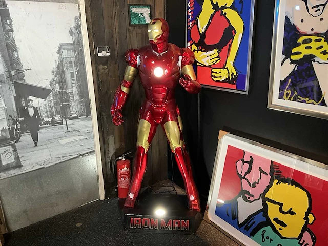 Levensgroot iron man - afbeelding 1 van  8