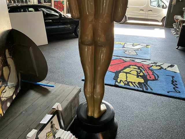 Levensgroot oscar beeld - afbeelding 7 van  8