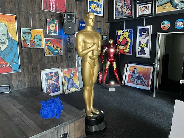 Levensgroot oscar beeld - afbeelding 1 van  7