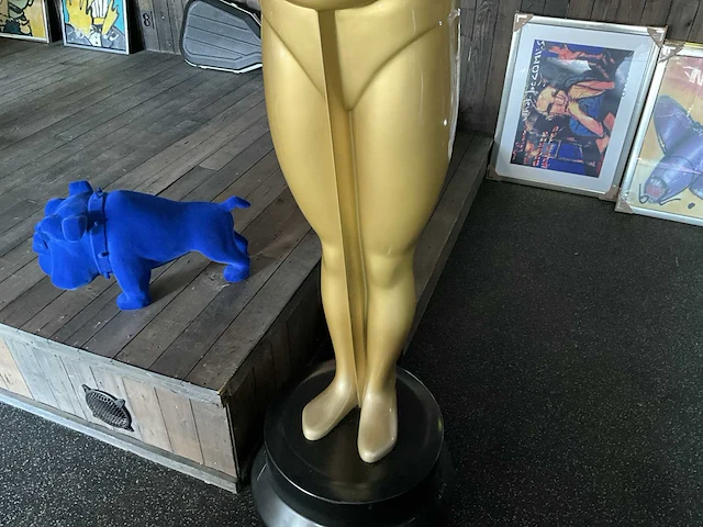 Levensgroot oscar beeld - afbeelding 3 van  7