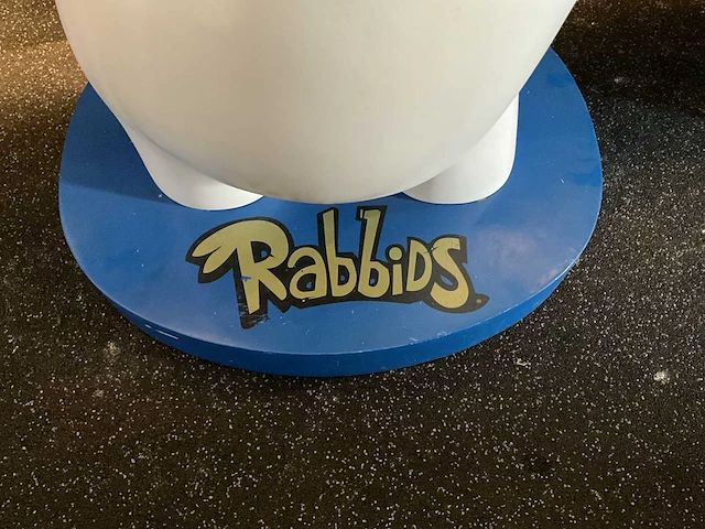 Levensgroot rabbids beeld - afbeelding 3 van  10
