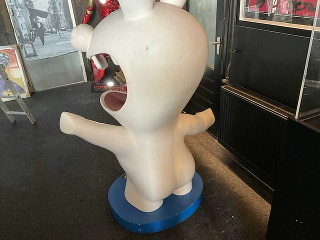 Levensgroot rabbids beeld - afbeelding 8 van  10