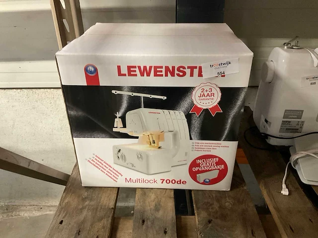 Lewenstein 700de overlock machine - afbeelding 1 van  2