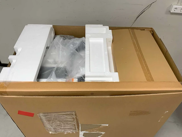 Lexmark (22z0175) option 2/4 hole office standard finisher (new) - afbeelding 4 van  6