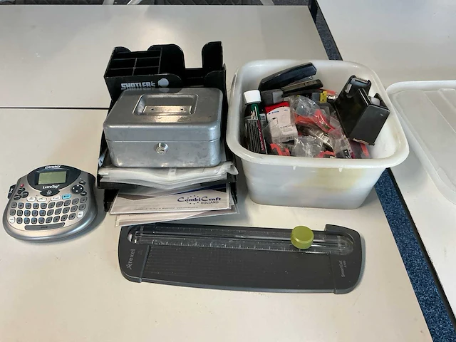 Lexmark t652d printer met toebehoren - afbeelding 8 van  8