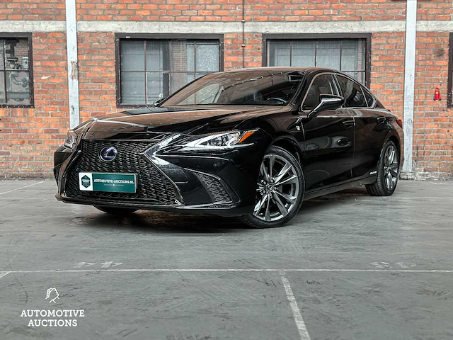 Lexus es 300h f sport line 178pk 2019, zn-650-b - afbeelding 1 van  63