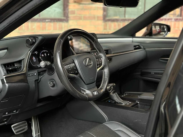 Lexus es 300h f sport line 178pk 2019, zn-650-b - afbeelding 27 van  63