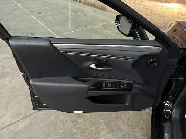 Lexus es 300h f sport line 178pk 2019, zn-650-b - afbeelding 43 van  63