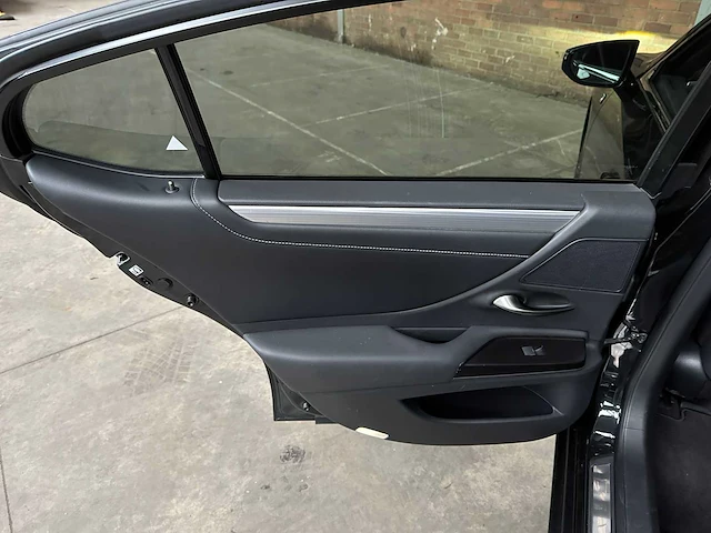 Lexus es 300h f sport line 178pk 2019, zn-650-b - afbeelding 44 van  63