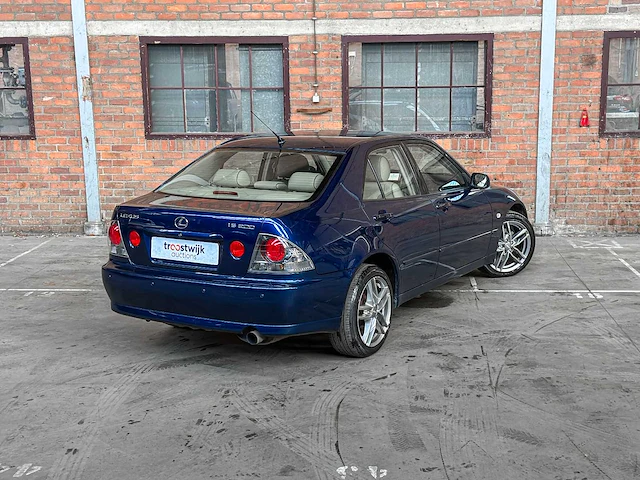 Lexus is 200 business 155pk 2004, 58-pf-jb - afbeelding 4 van  46