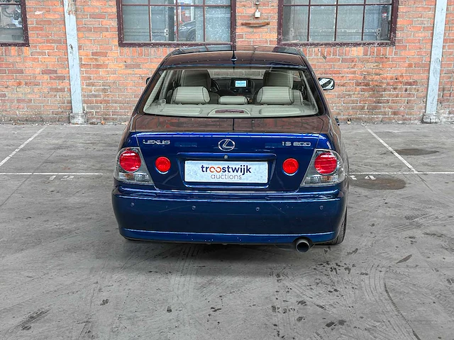 Lexus is 200 business 155pk 2004, 58-pf-jb - afbeelding 6 van  46