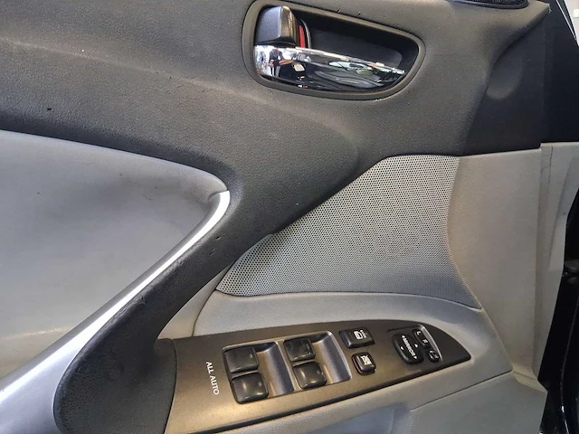 Lexus is 220d business luxury car 2007 | 22-tt-ln - afbeelding 6 van  31