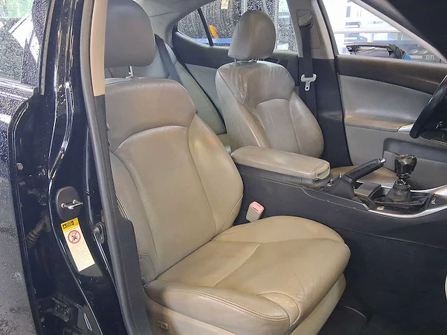 Lexus is 220d business luxury car 2007 | 22-tt-ln - afbeelding 24 van  31