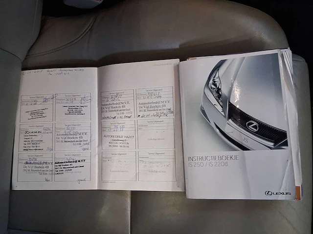 Lexus is 220d business luxury car 2007 | 22-tt-ln - afbeelding 25 van  31