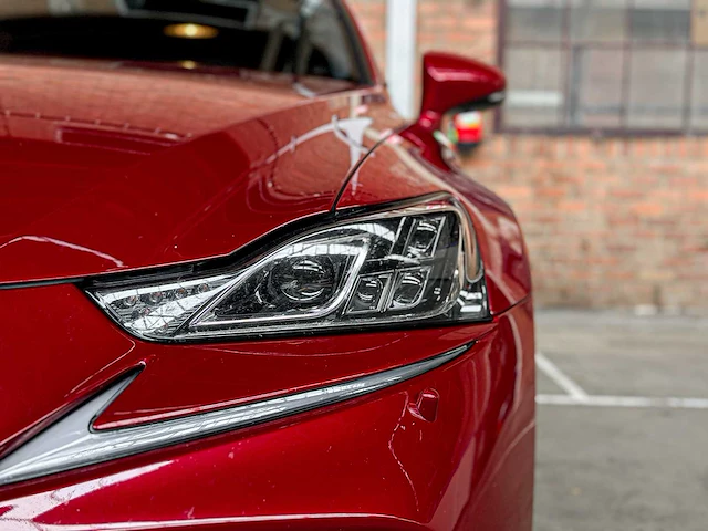 Lexus is 300h hybrid f-sport line 181pk 2017, j-450-fj - afbeelding 4 van  73