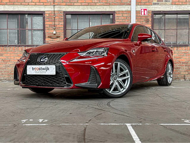 Lexus is 300h hybrid f-sport line 181pk 2017, j-450-fj - afbeelding 1 van  73