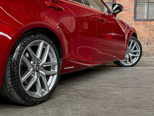 Lexus is 300h hybrid f-sport line 181pk 2017, j-450-fj - afbeelding 18 van  73