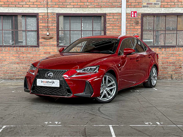 Lexus is 300h hybrid f-sport line 181pk 2017, j-450-fj - afbeelding 12 van  73