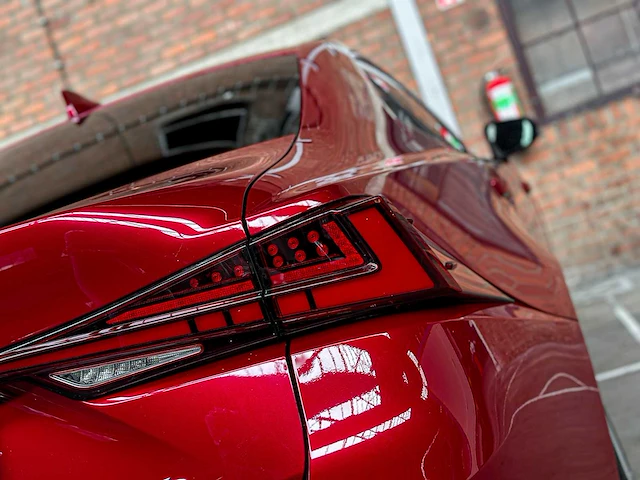 Lexus is 300h hybrid f-sport line 181pk 2017, j-450-fj - afbeelding 24 van  73