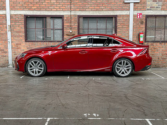 Lexus is 300h hybrid f-sport line 181pk 2017, j-450-fj - afbeelding 29 van  73