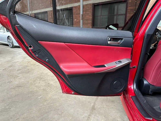 Lexus is 300h hybrid f-sport line 181pk 2017, j-450-fj - afbeelding 57 van  73