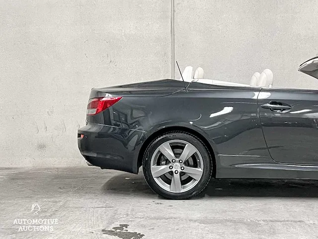 Lexus is cabriolet 250c luxury 208pk 2013 (origineel-nl), 16-zpg-6 - afbeelding 16 van  52
