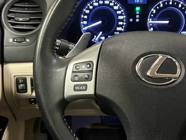 Lexus is cabriolet 250c luxury 208pk 2013 (origineel-nl), 16-zpg-6 - afbeelding 27 van  52