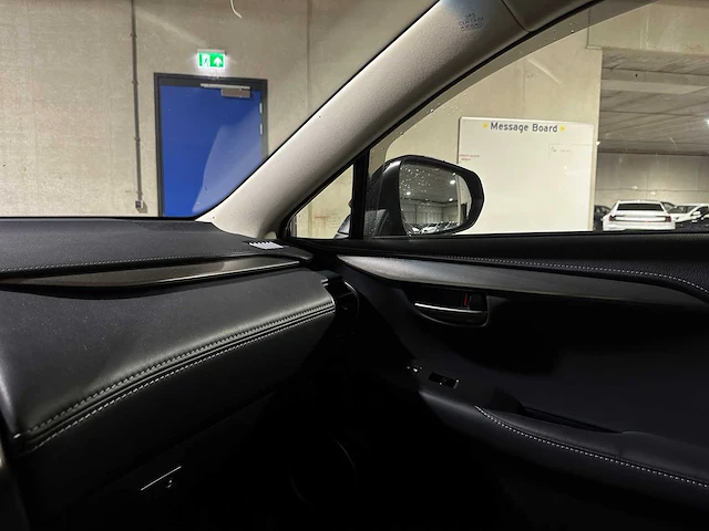 Lexus nx 300h business line pro 155pk 2015, gt-341-z - afbeelding 24 van  42