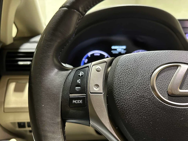 Lexus rx 450h 4wd executive edition 249pk 2013, 2-kzh-17 - afbeelding 15 van  42