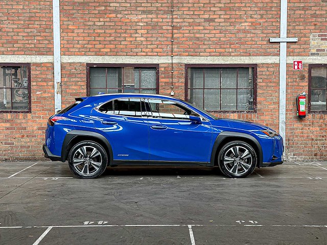 Lexus ux 250h preference line 184pk 2021, n-884-hp - afbeelding 3 van  42