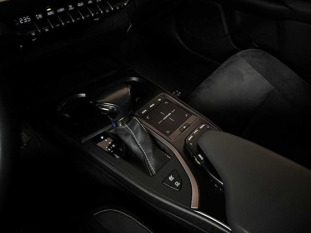 Lexus ux 250h preference line 184pk 2021, n-884-hp - afbeelding 21 van  42