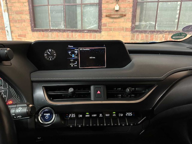 Lexus ux 250h preference line 184pk 2021, n-884-hp - afbeelding 22 van  42