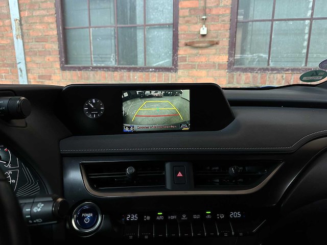 Lexus ux 250h preference line 184pk 2021, n-884-hp - afbeelding 24 van  42