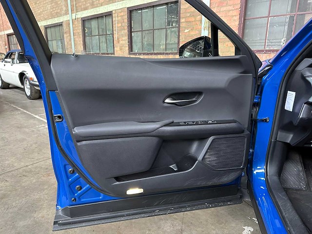 Lexus ux 250h preference line 184pk 2021, n-884-hp - afbeelding 26 van  42