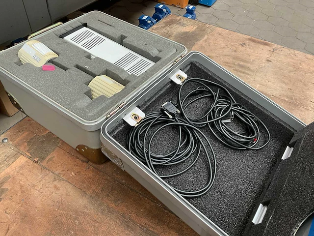 Leybold dm 22 capacitron vacuum gauge set - afbeelding 6 van  7