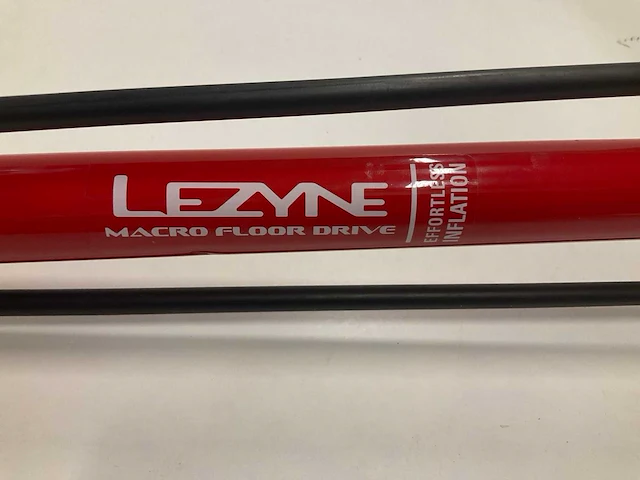Lezyne fietspomp 15 bar - afbeelding 3 van  3