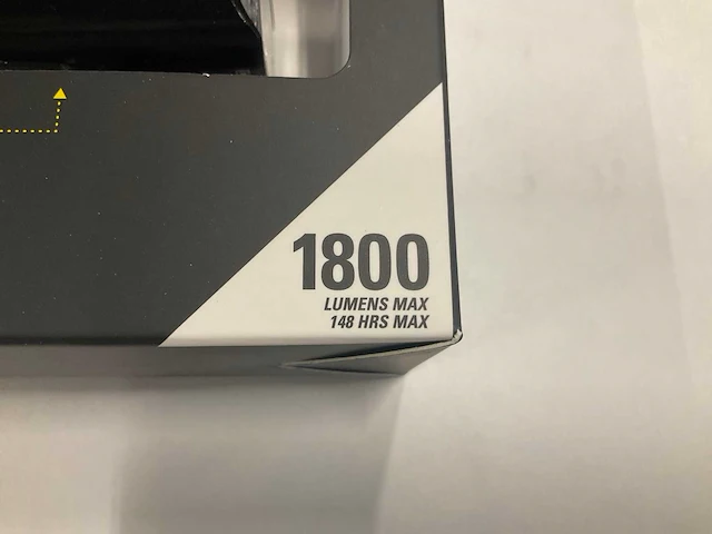 Lezyne mega drive 1800i fietsverlichting - afbeelding 2 van  4