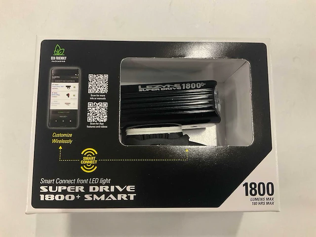 Lezyne superdrive 1800+ smart fietsverlichting - afbeelding 1 van  3