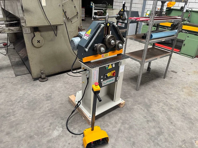 Lfss - 2025 - pk 30 - profielbuigmachine - afbeelding 1 van  6