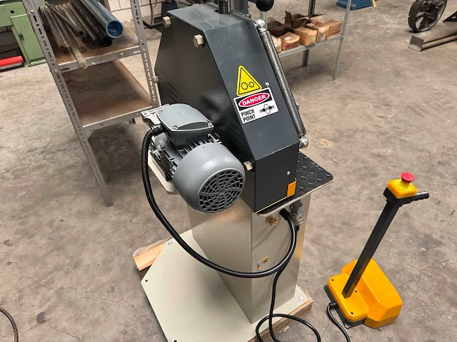 Lfss - 2025 - pk 30 - profielbuigmachine - afbeelding 4 van  6