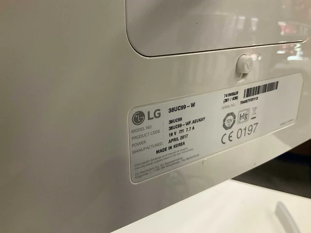 Lg - 38uc99 - ultrawide - afbeelding 2 van  4