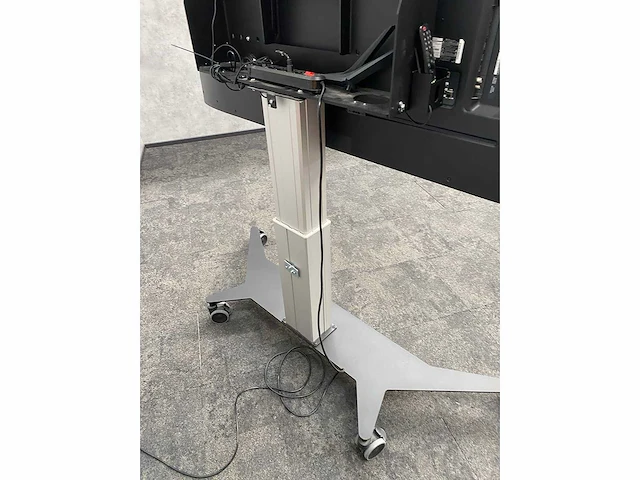 Lg - 4k 75" smart tv met verrijdbaar hoog-laag statief - afbeelding 22 van  28