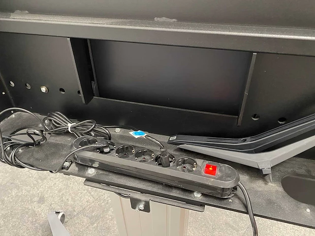 Lg - 4k 75" smart tv met verrijdbaar hoog-laag statief - afbeelding 24 van  28