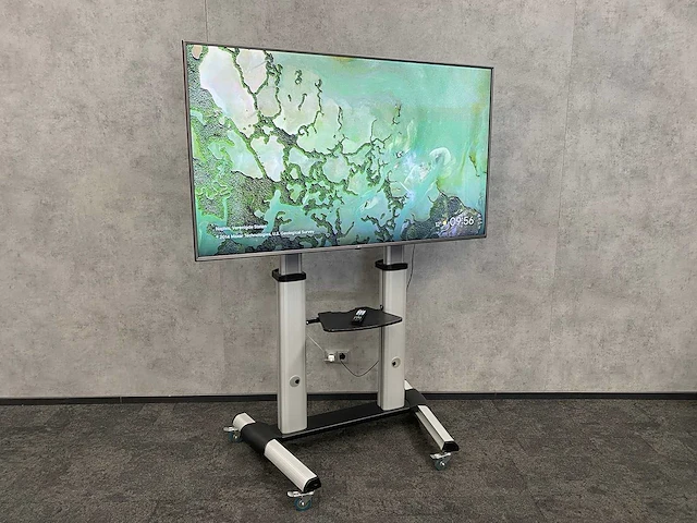 Lg - 70" 4k ultra hd monitor op verrijdbaar statief - afbeelding 1 van  17