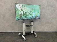 Lg - 70" 4k ultra hd monitor op verrijdbaar statief - afbeelding 1 van  17