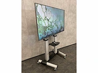 Lg - 70" 4k ultra hd monitor op verrijdbaar statief - afbeelding 12 van  17