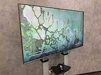 Lg - 70" 4k ultra hd monitor op verrijdbaar statief - afbeelding 16 van  17