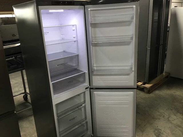 Lg - koel en vriescombinatie - afbeelding 1 van  12